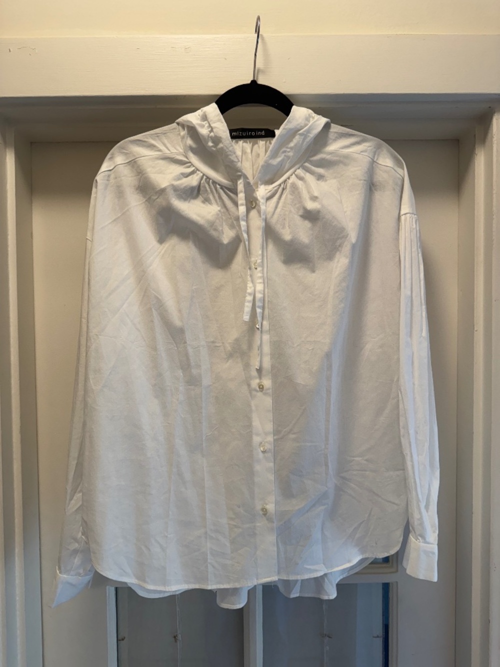 Mizuiro Ind White Cotton Button Down Shirt with Hood, Never Worn, Size M/L